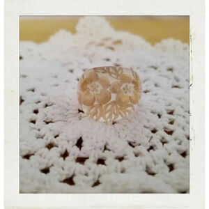 ✨BOGO FREE✨ Vintage Floral Peach Boho Hippie Acrylic Ring